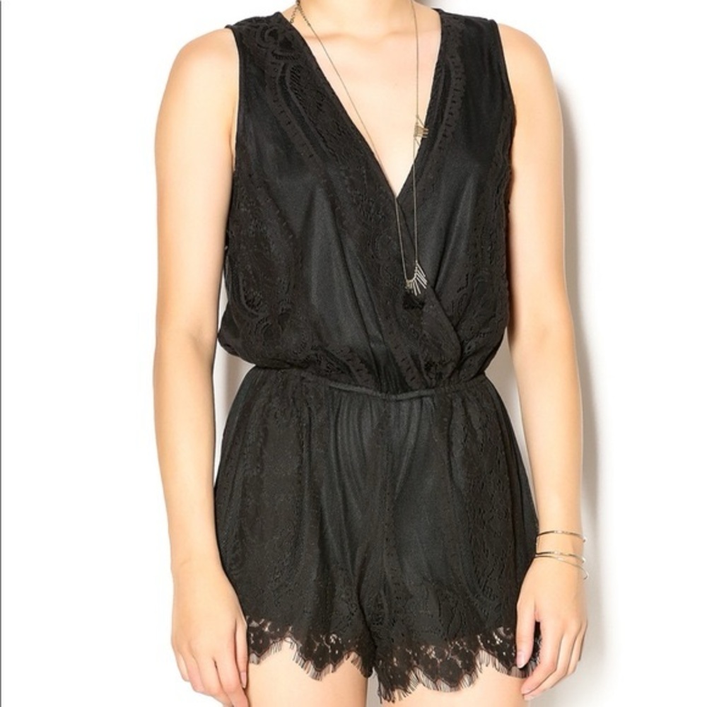 Elegant Black Lace Sleeveless Dress